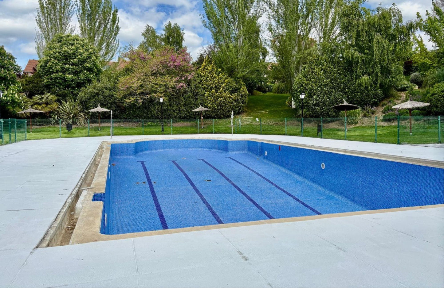 CHALET ADOSADO EN CALLE ENRIQUE LAFUENTE FERRARI - 307 m2