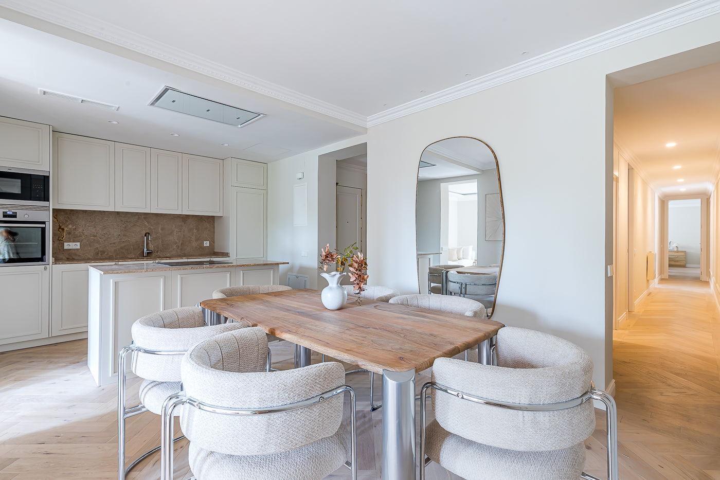 PISO EN ZONA CENTRO PASEO DEL PRADO - 153 m2