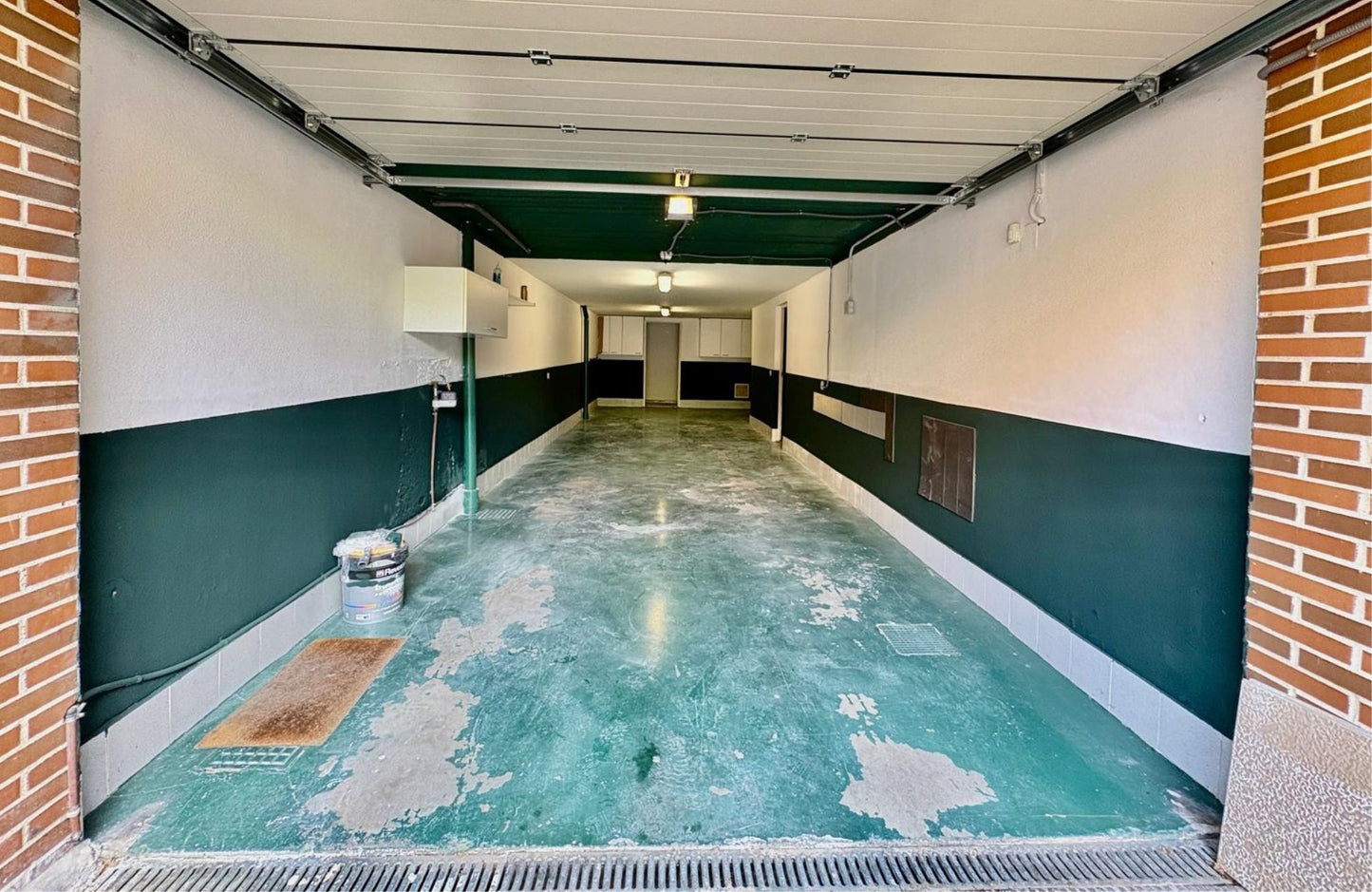 CHALET ADOSADO EN CALLE ENRIQUE LAFUENTE FERRARI - 307 m2