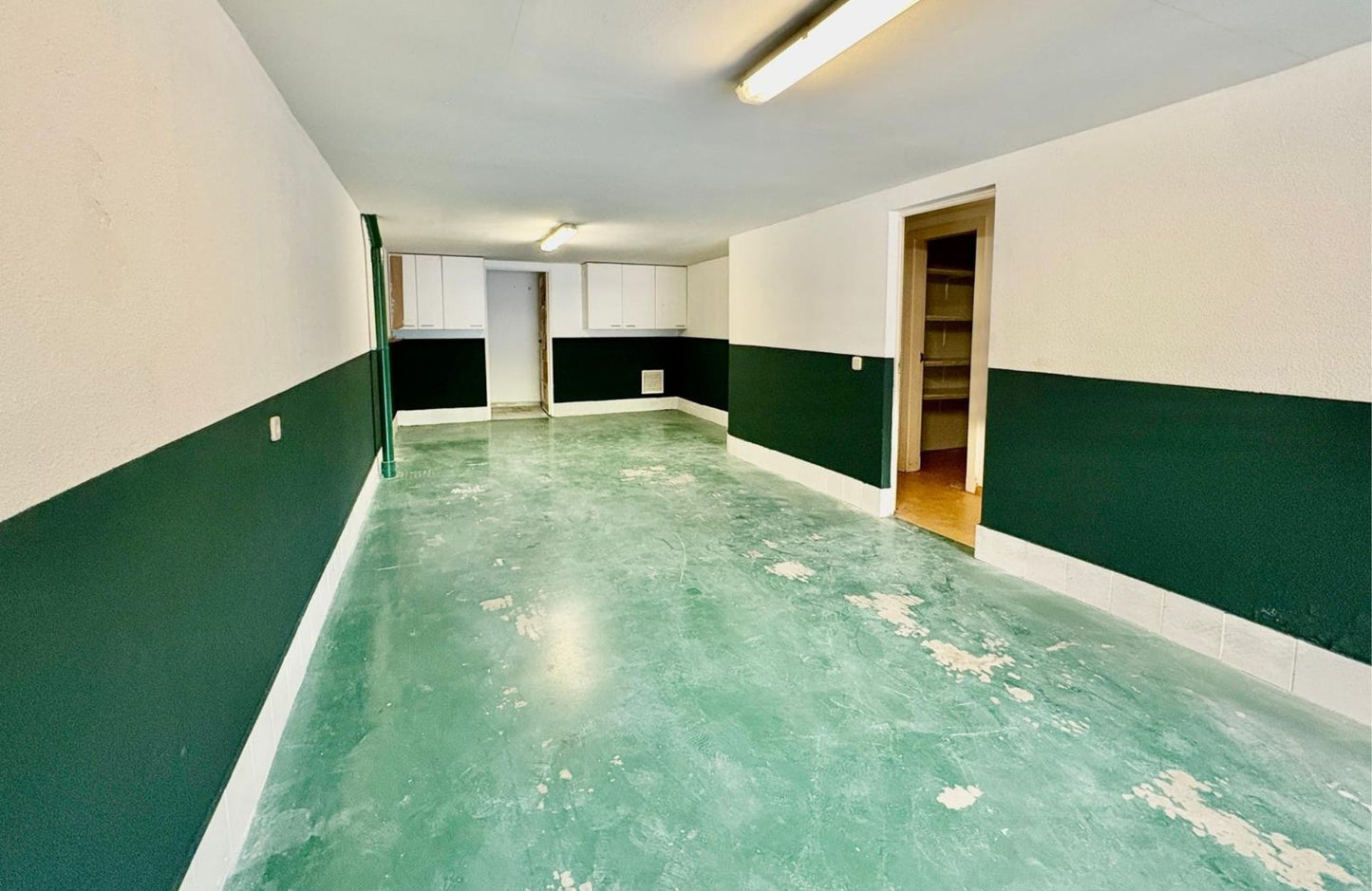 CHALET ADOSADO EN CALLE ENRIQUE LAFUENTE FERRARI - 307 m2