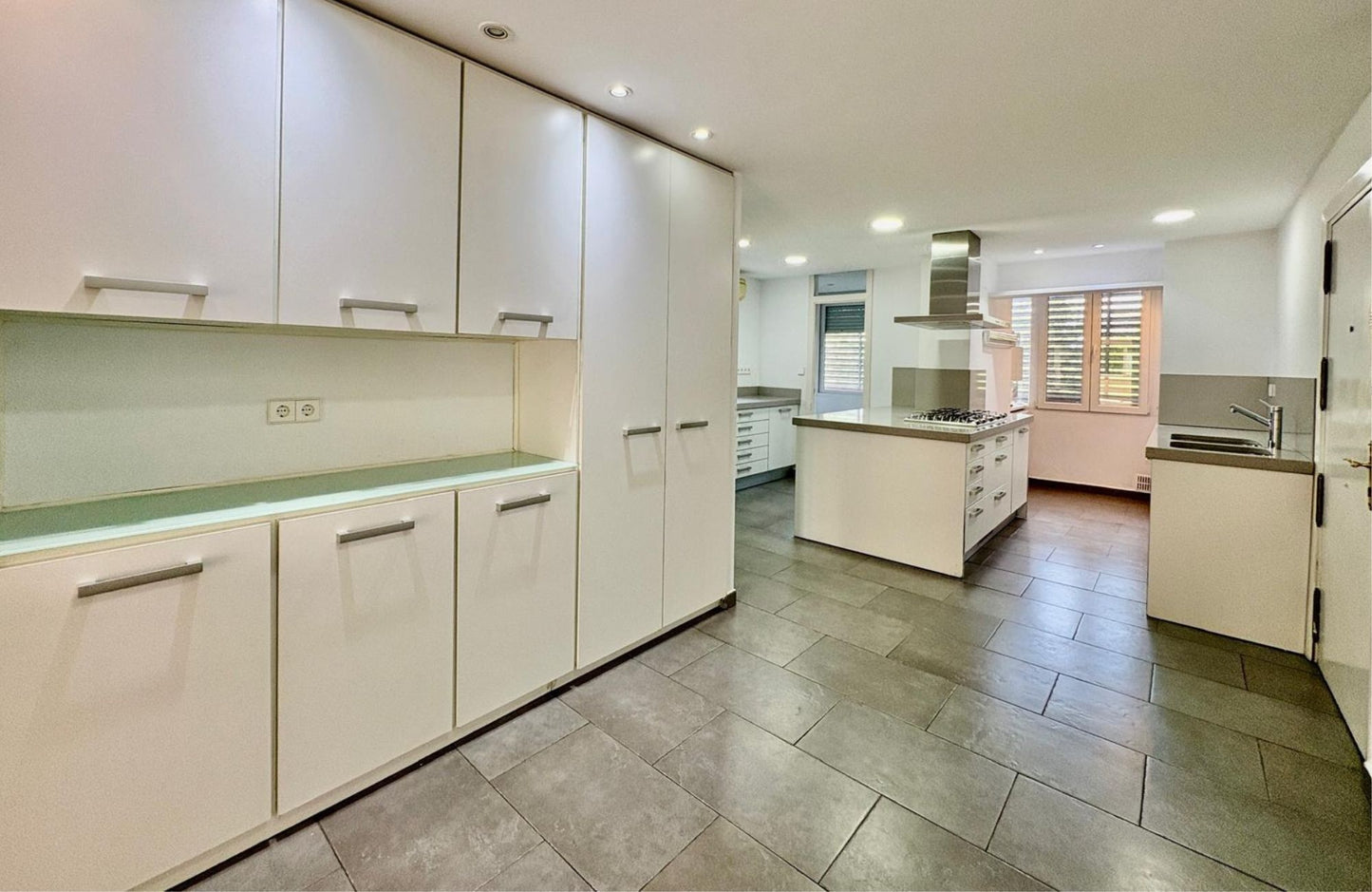 PISO EN AZALEA - 207 m2