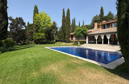 CHALET INDEPENDIENTE EN CALLE CAMINO DEL GOLF - 872 m2