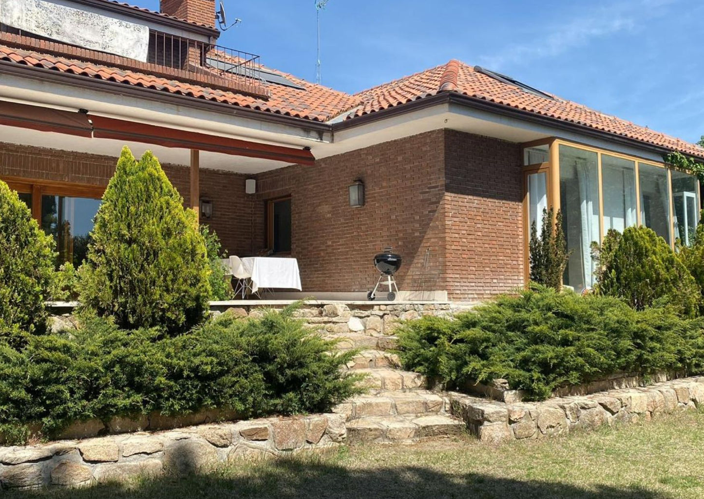 CHALET INDEPENDIENTE EN CAMINO DE MESONCILLOS - 810 m2