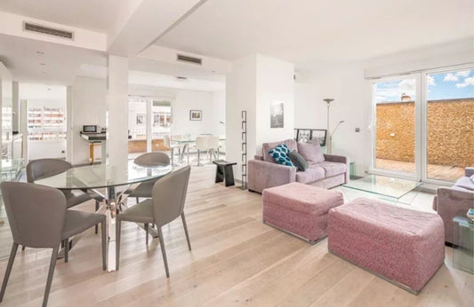 ÁTICO EN CALLE CASTELLÓ - 320 m2