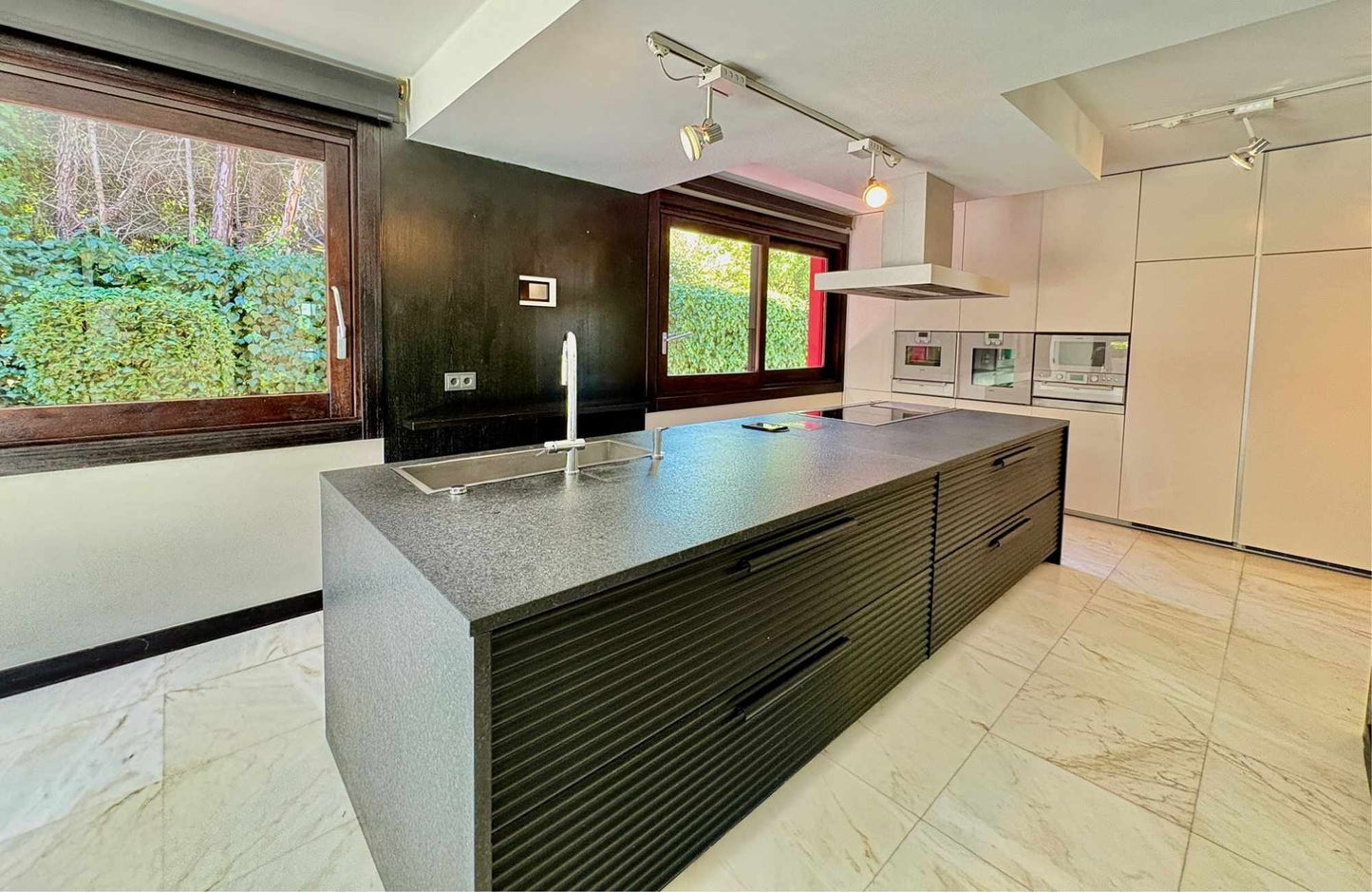 CHALET INDEPENDIENTE EN CALLE CAMINO DE LAS LIEBRES - 1.000 m2