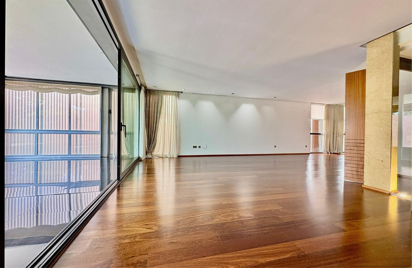 PISO EN CAMINO VIEJO DEL CURA - 278 m2