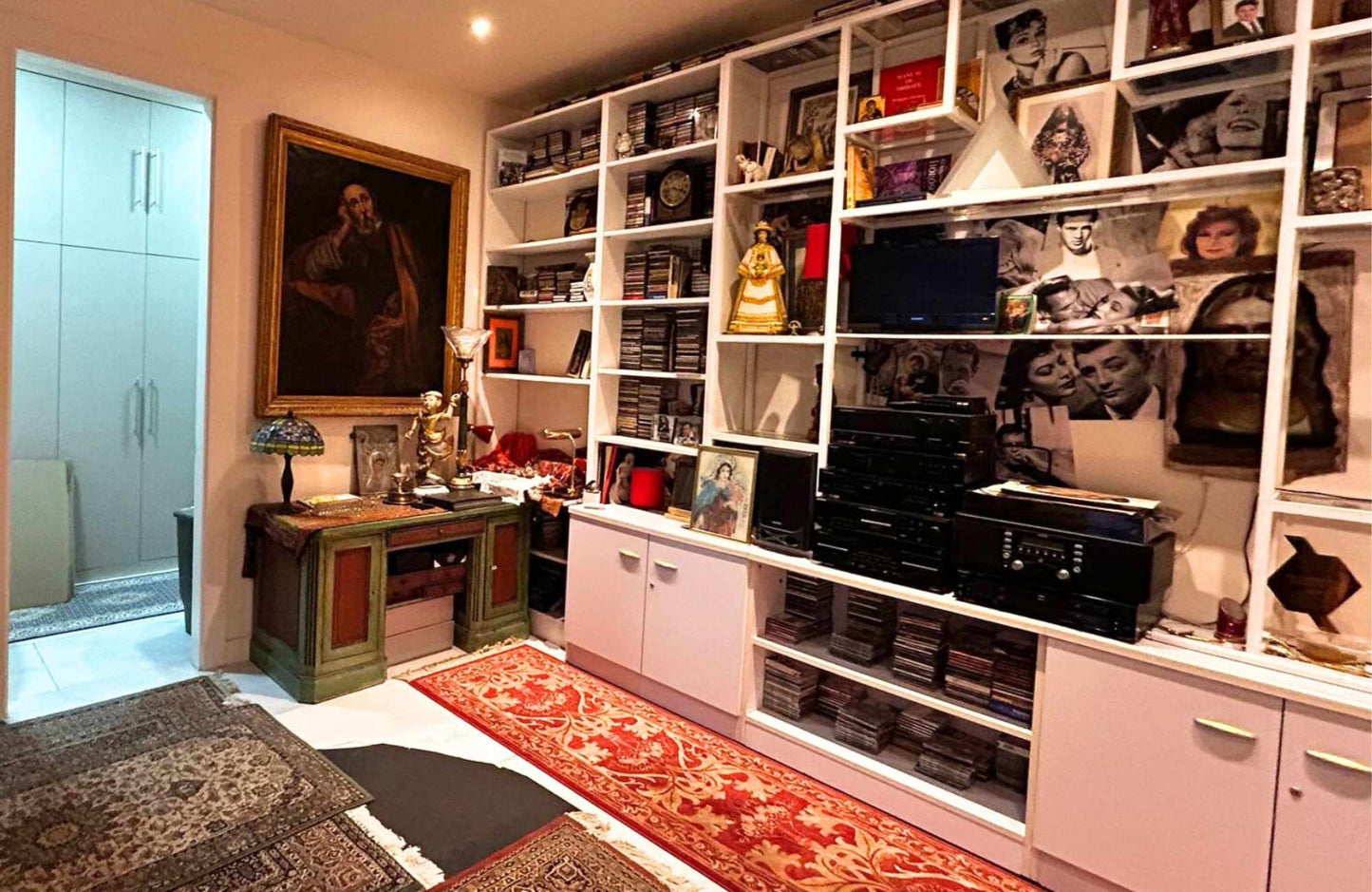 PISO EN PLAZA DE LAS CORTES - 330 m2