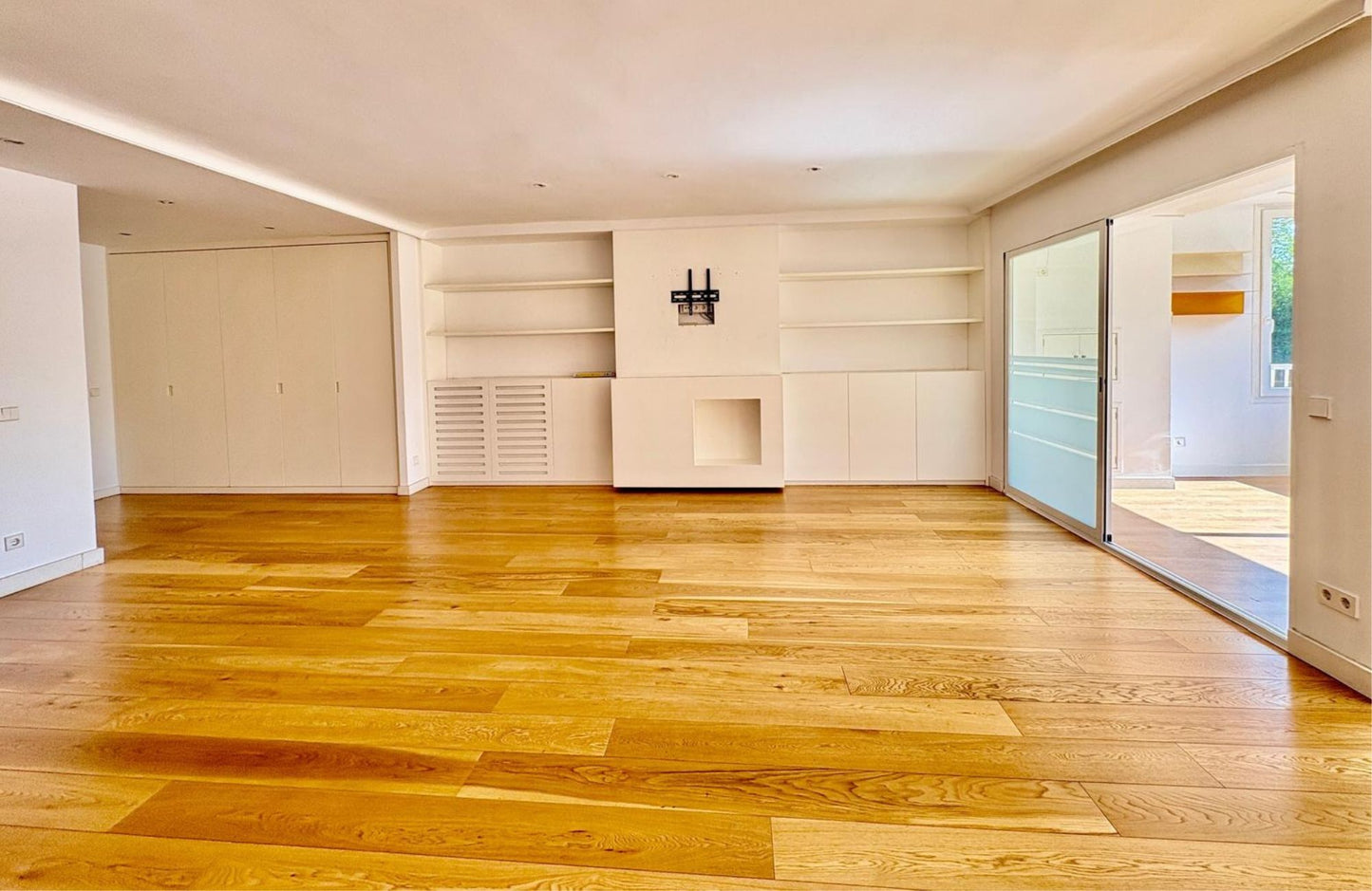 PISO EN AZALEA - 207 m2