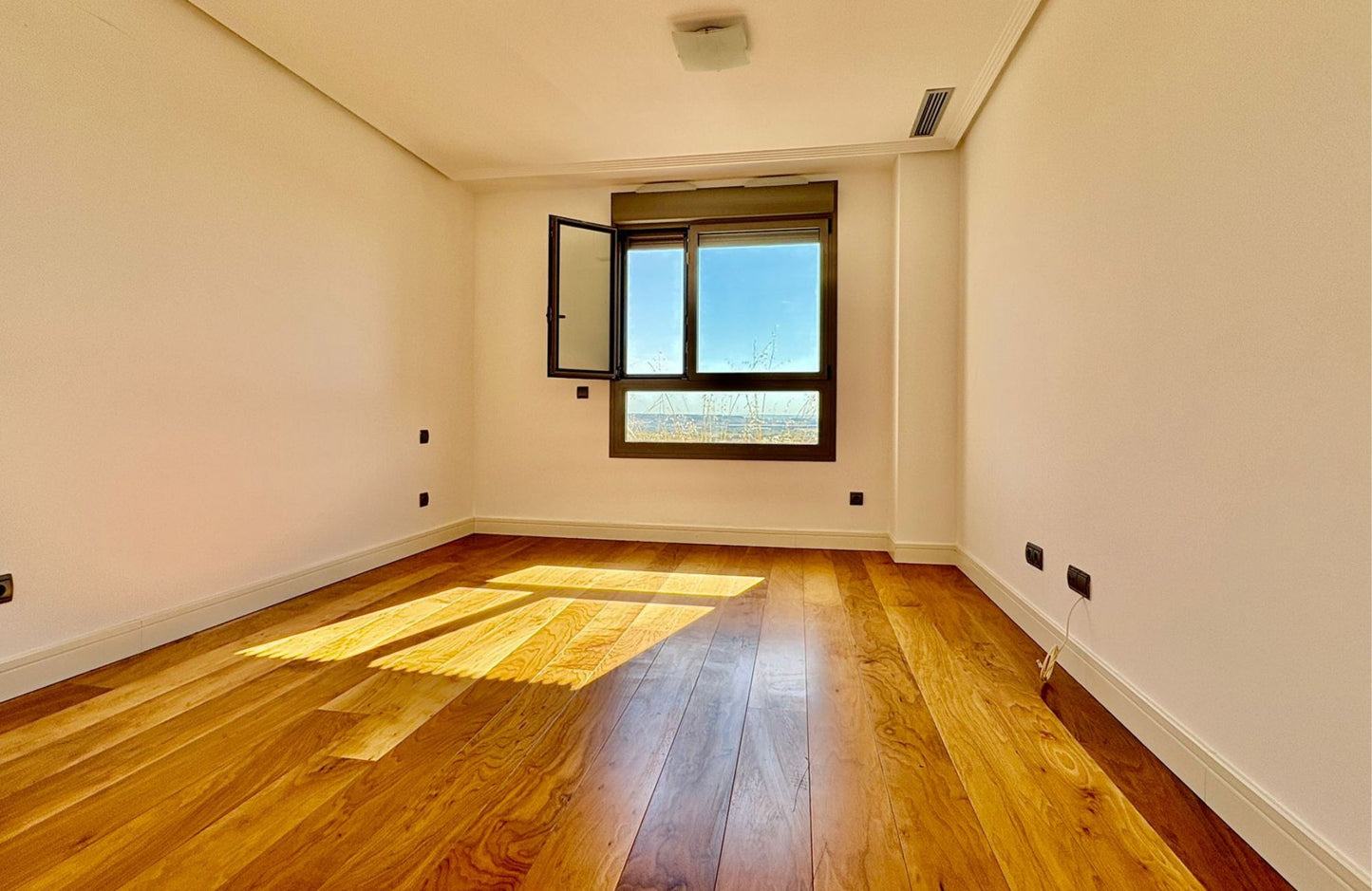 PISO EN CAMINO VIEJO DEL CURA - 201 m2