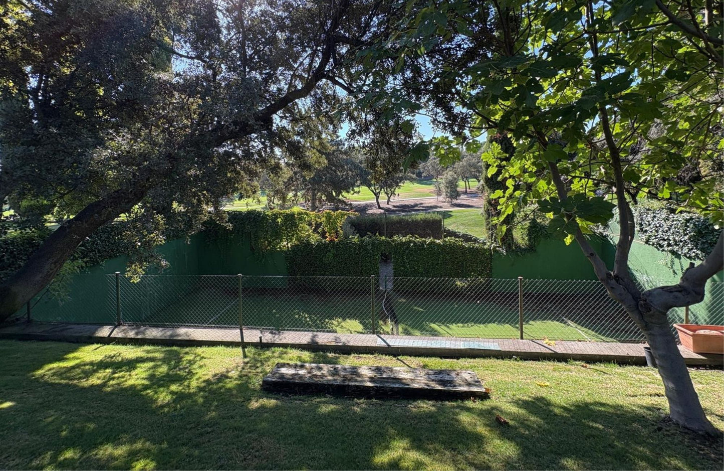 CHALET INDEPENDIENTE EN CALLE CAMINO DEL GOLF - 872 m2