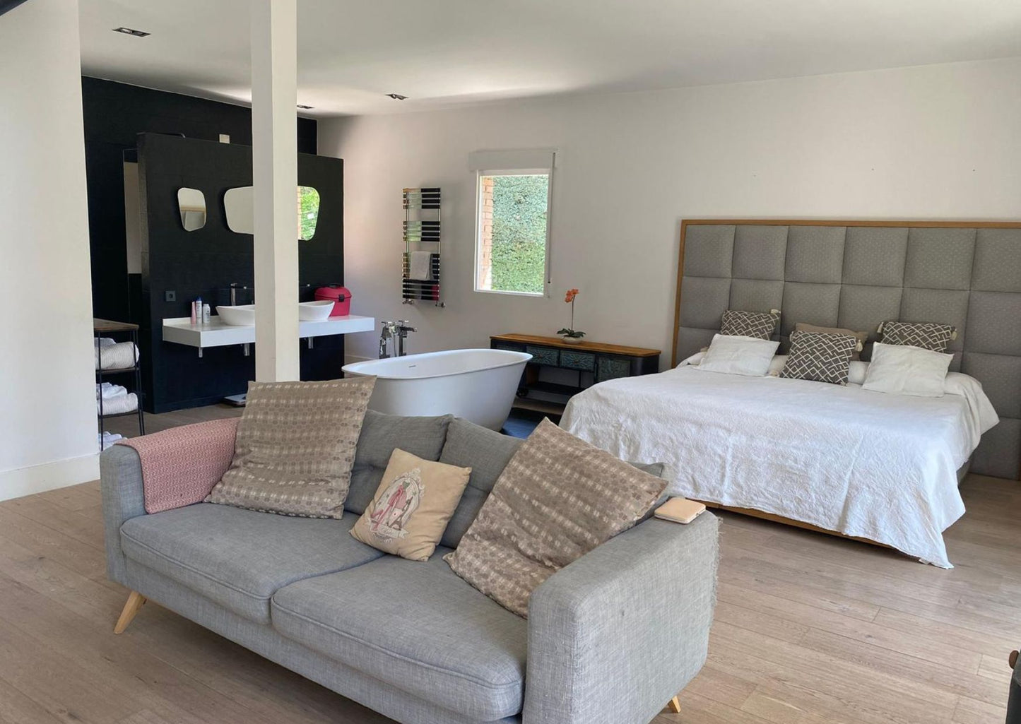 CHALET INDEPENDIENTE EN CAMINO DE MESONCILLOS - 810 m2