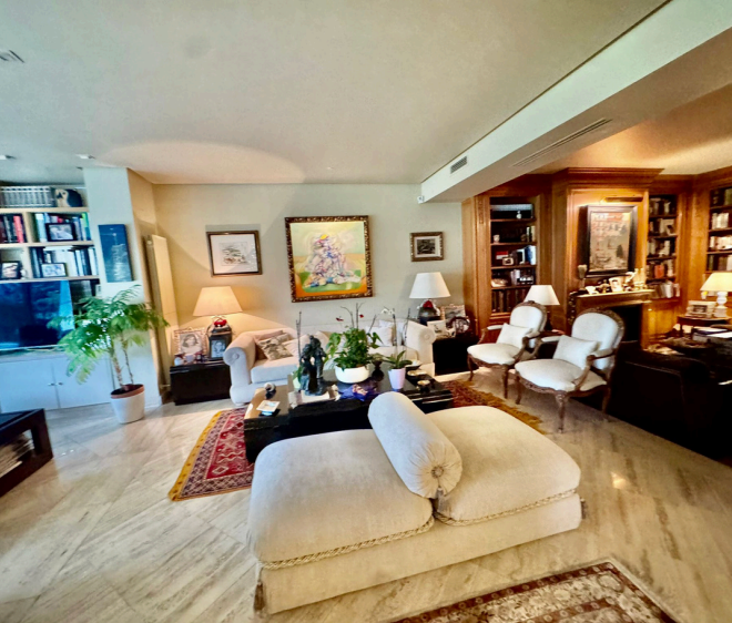 CHALET PAREADO CON VISTAS AL GOLF LA MORALEJA - 468 m2