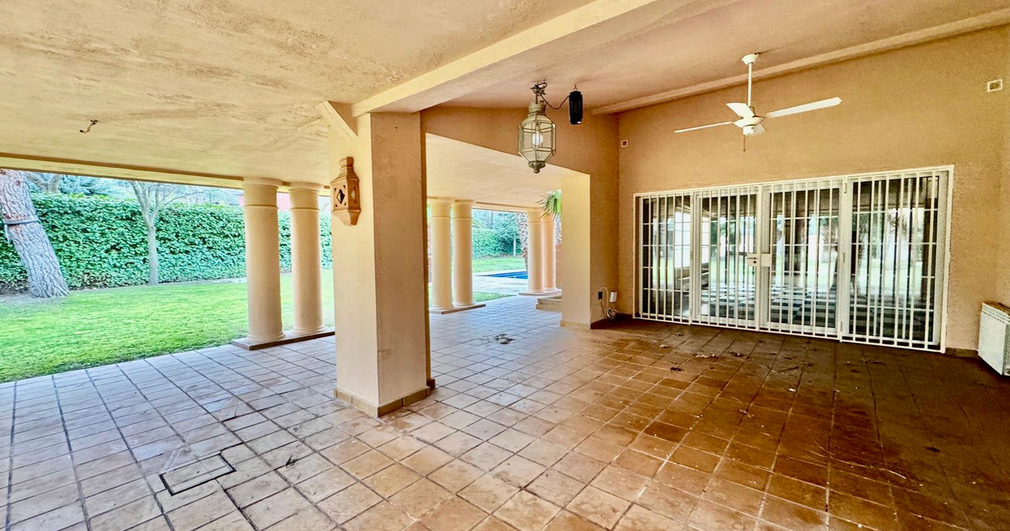 CHALET URBANIZACIÓN FUENTE DEL FRESNO - 720 m2